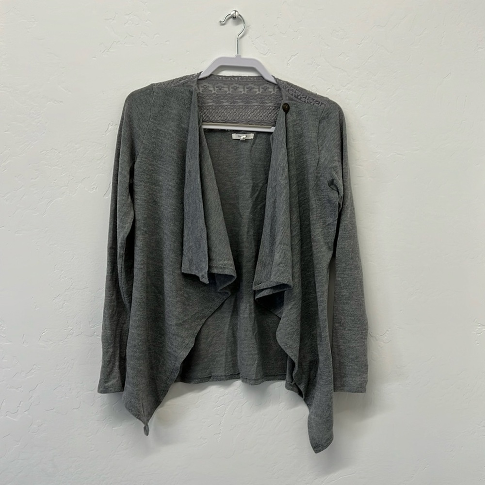 Super cute grey cardigan. Button swoop neck or wear it open.